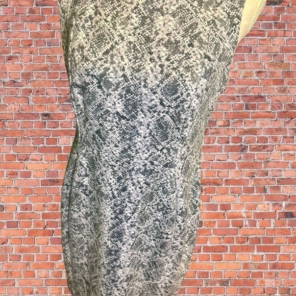 Calvin Klein Gray Python Snake Print Vegan Suede Textured Sleeveless Midi Dress - Picture 14 of 14